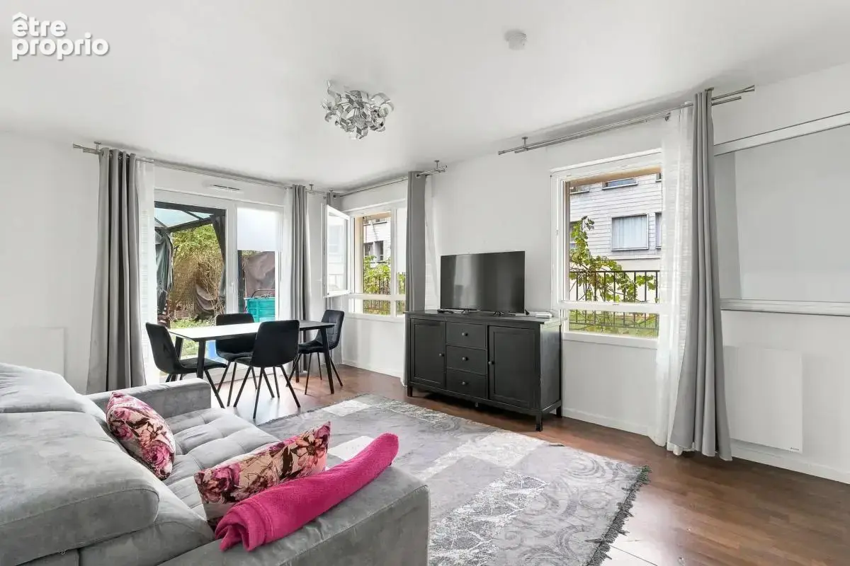 Appartement 3 pièces de 61 m² à La Courneuve - photo 2