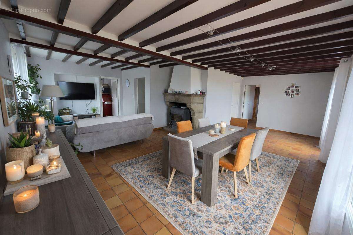 Maison à DUCEY