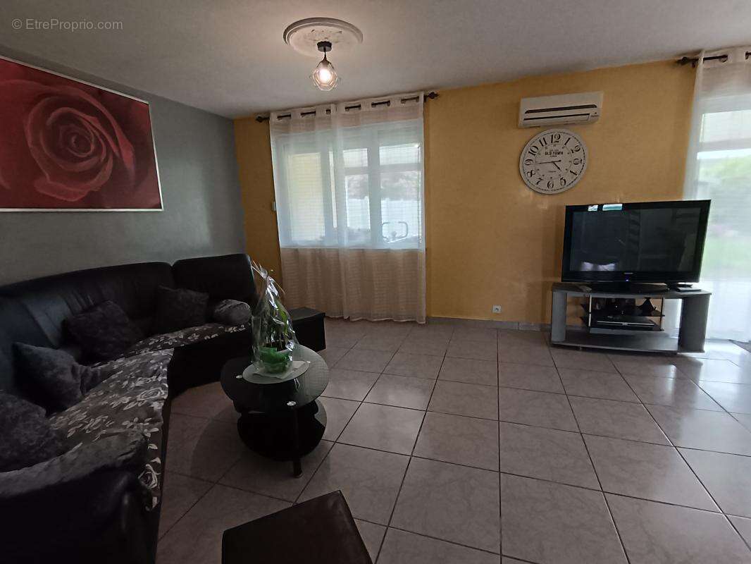 Maison à AMBARES-ET-LAGRAVE