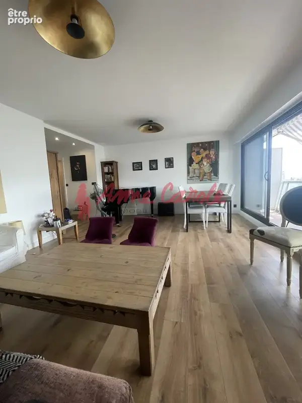 Lumineux T2 de 67 m2 en étage élevé avec 2 balcons   Rénové et idéalement agencé - photo 1