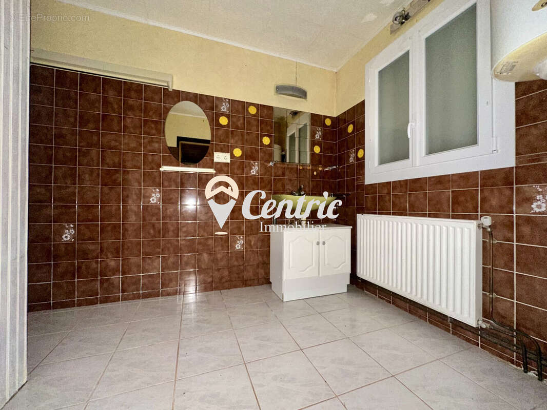 Maison à LE BUSSEAU