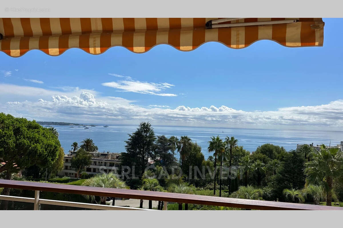 Appartement à VALLAURIS