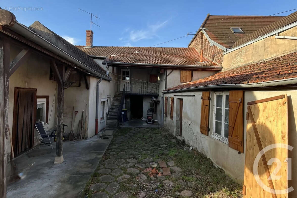 Maison à SAINT-GERMAIN-DU-BOIS