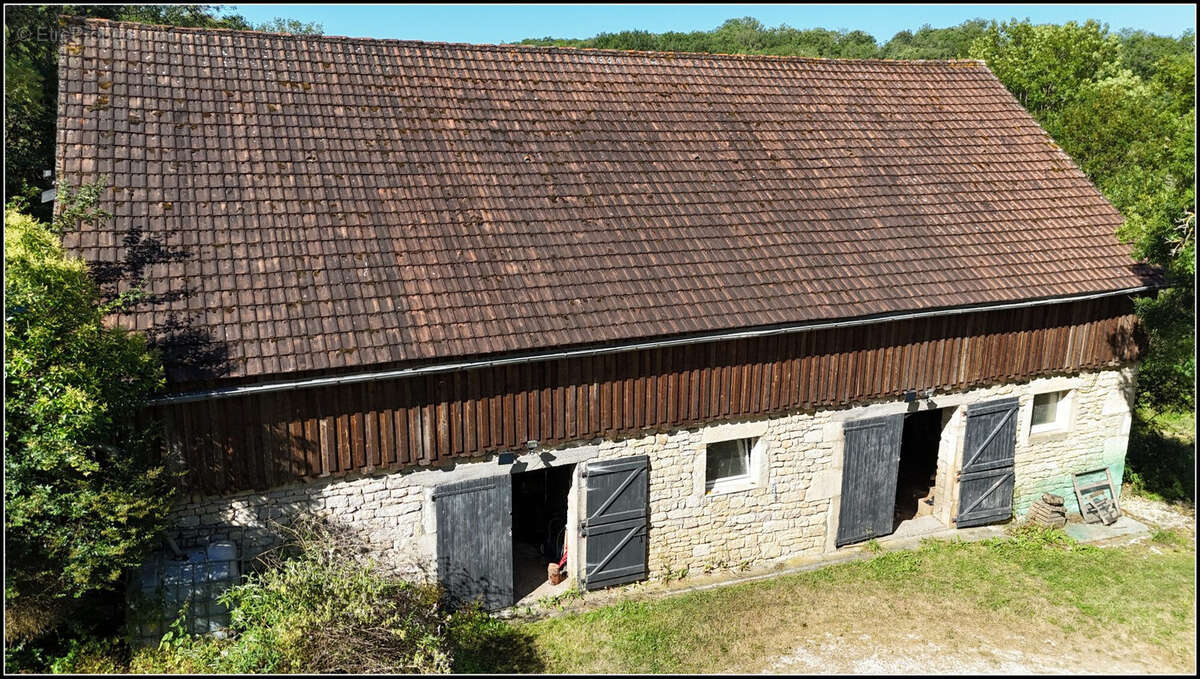 Maison 195 m² à Caniac-Du-Causse  - photo 5