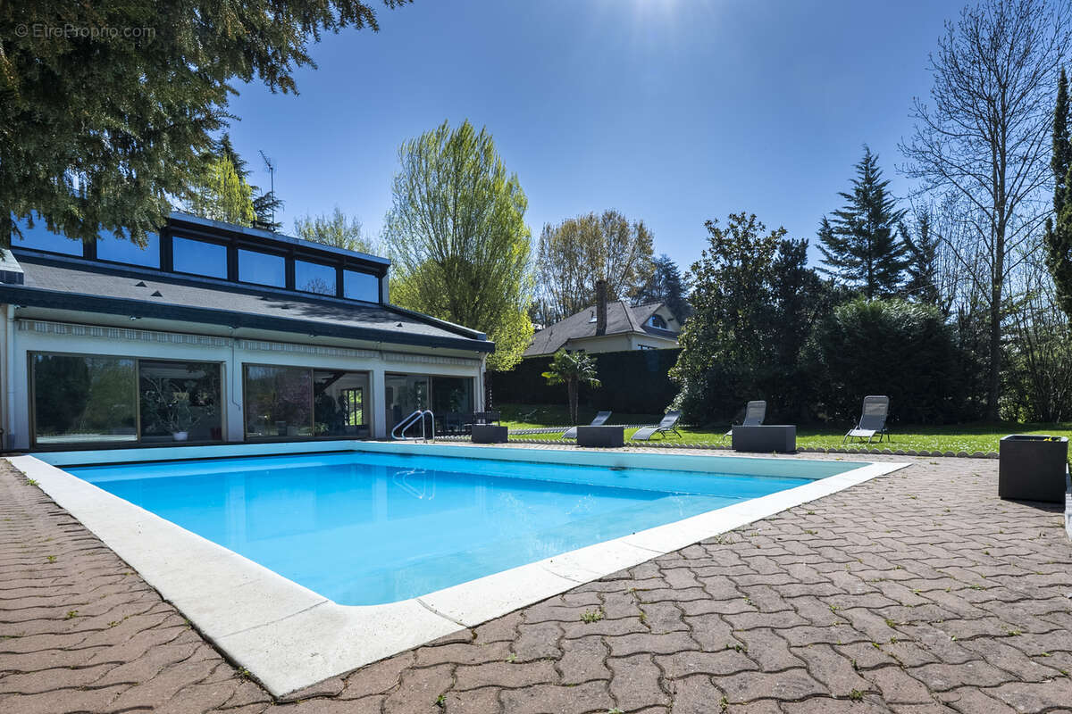 Maison à LA CELLE-SAINT-CLOUD