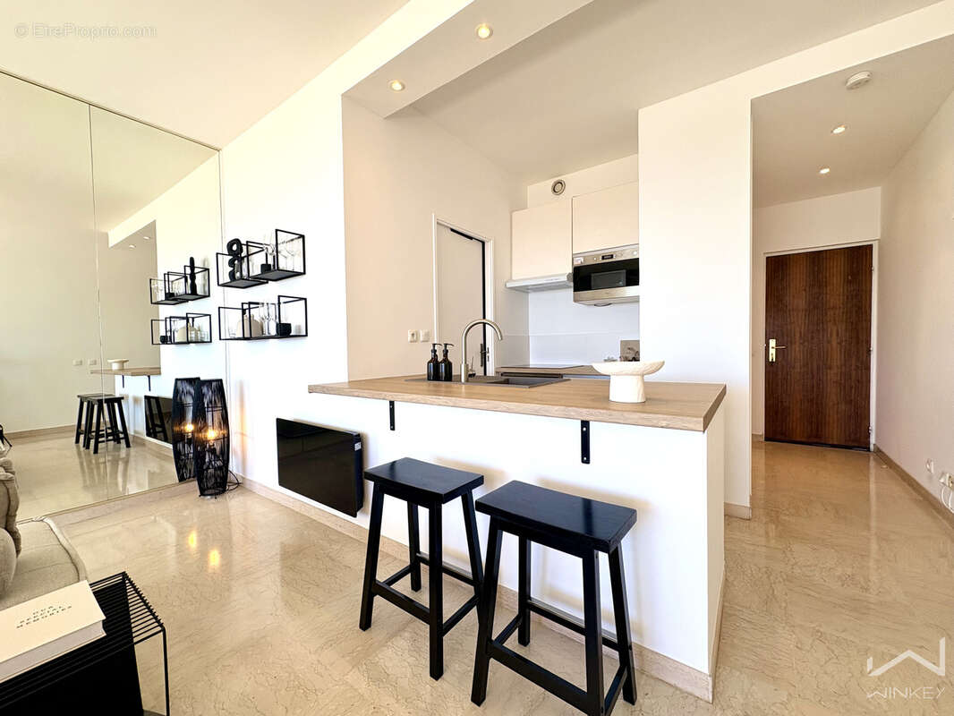 Appartement à VILLENEUVE-LOUBET