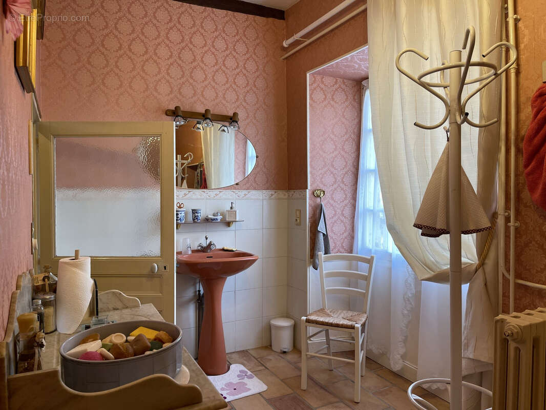 Maison à SAINT-CREPIN-D'AUBEROCHE