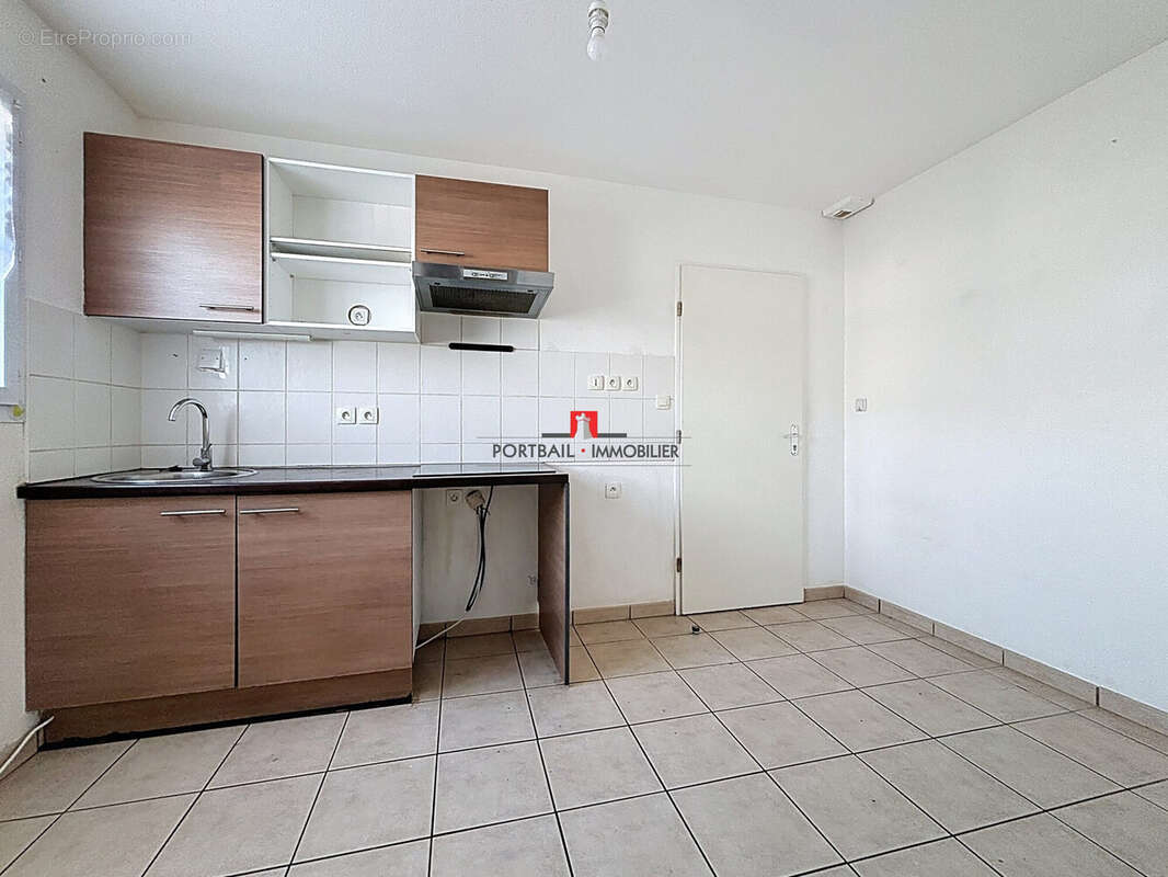 Maison à SAINT-MARTIN-LACAUSSADE