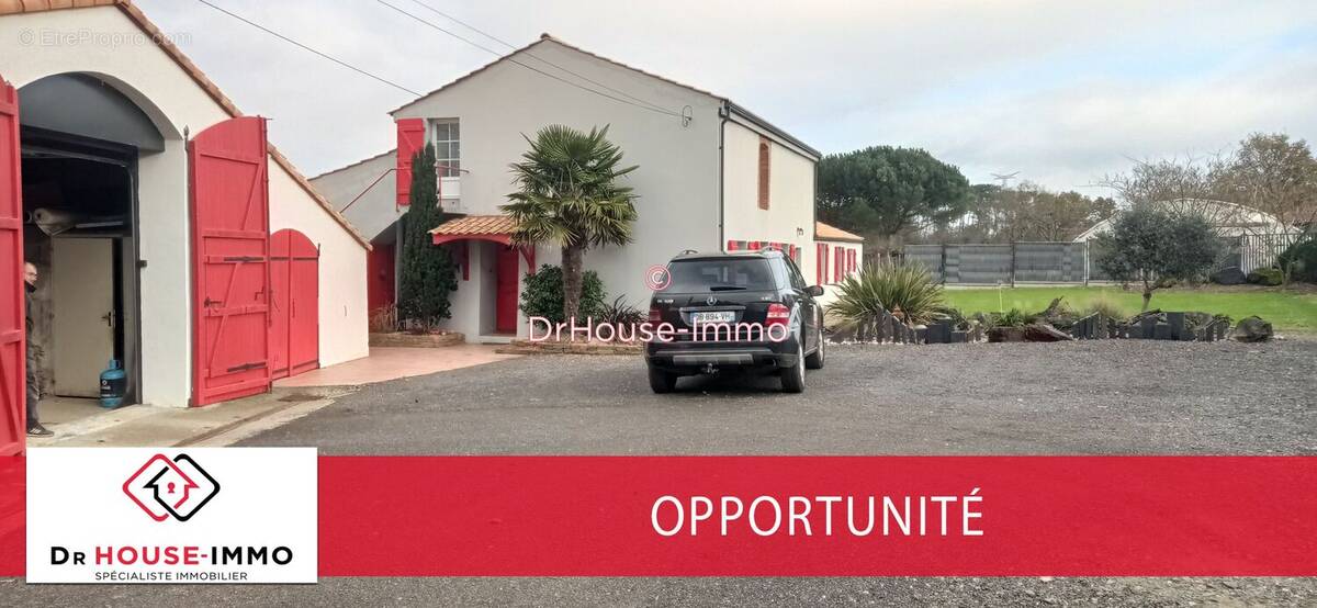 Maison à COMMEQUIERS