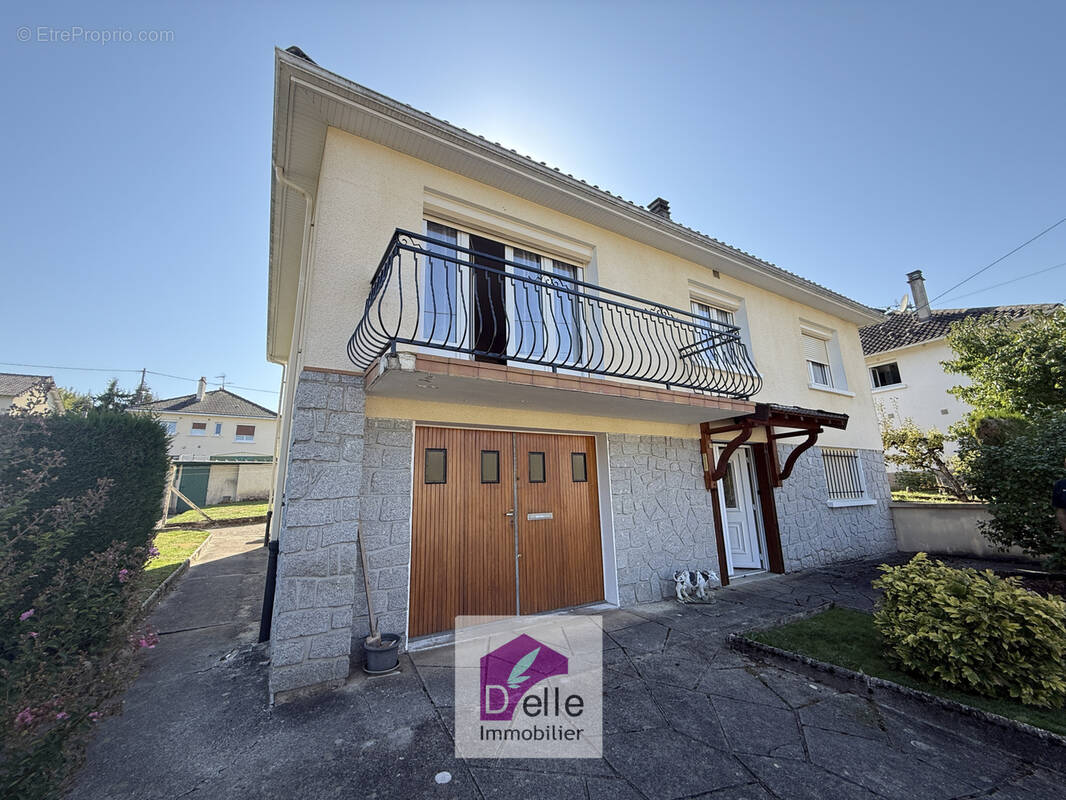 Maison à SAINT-JUNIEN