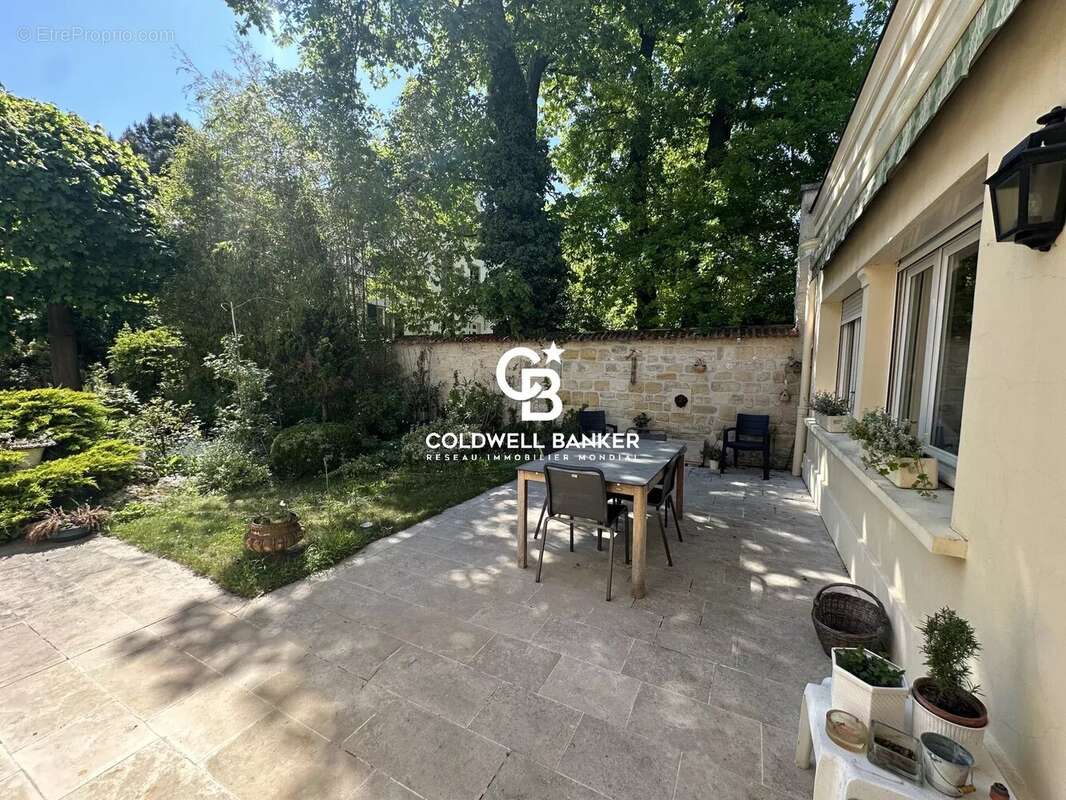 Maison à LE VESINET