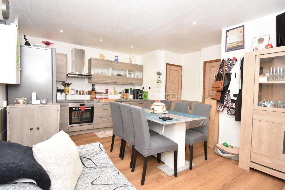 Appartement à GRETZ-ARMAINVILLIERS