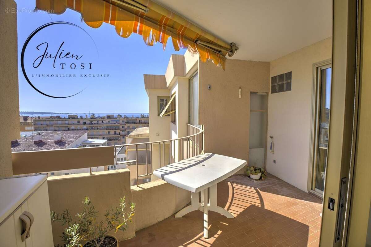 Appartement à VALLAURIS