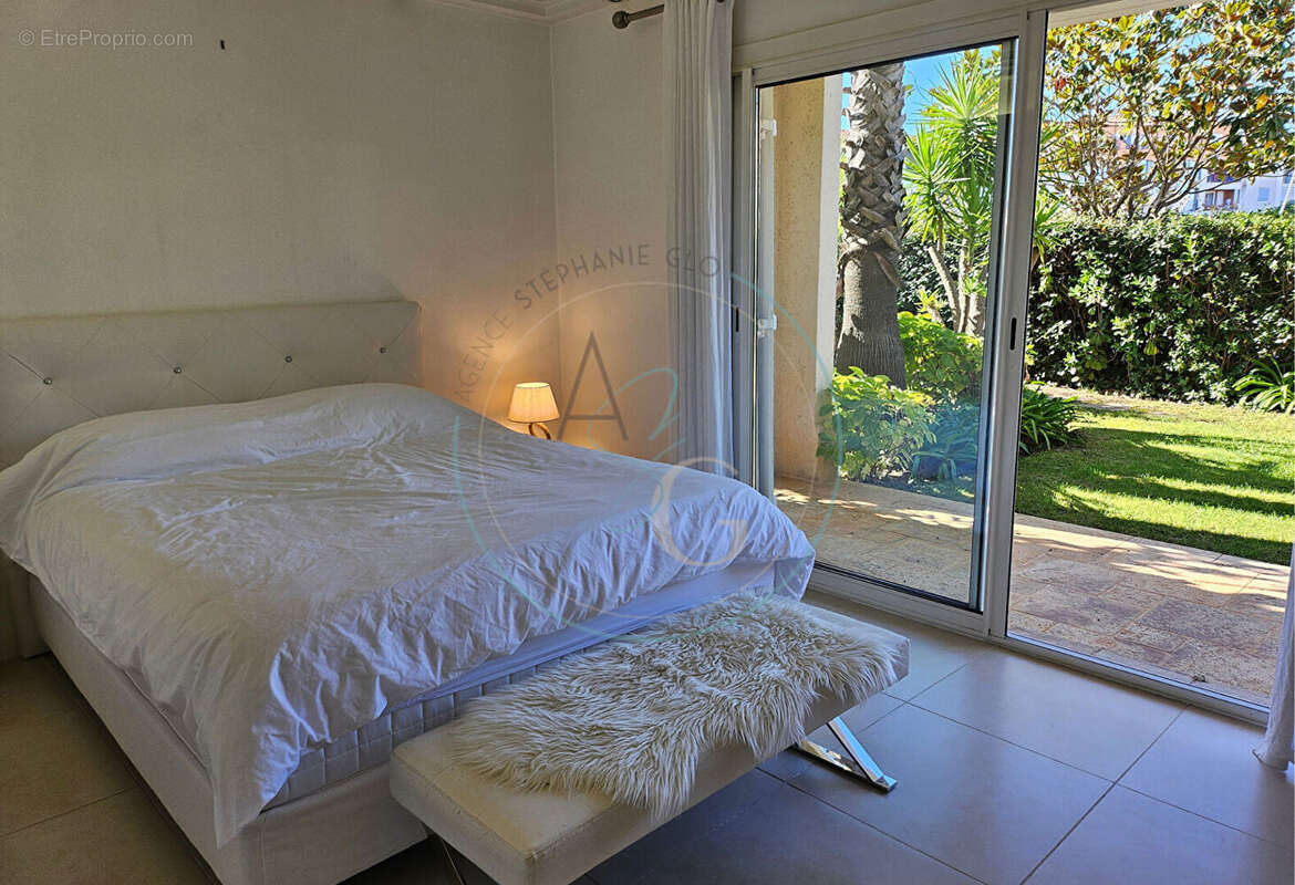 Appartement à COGOLIN