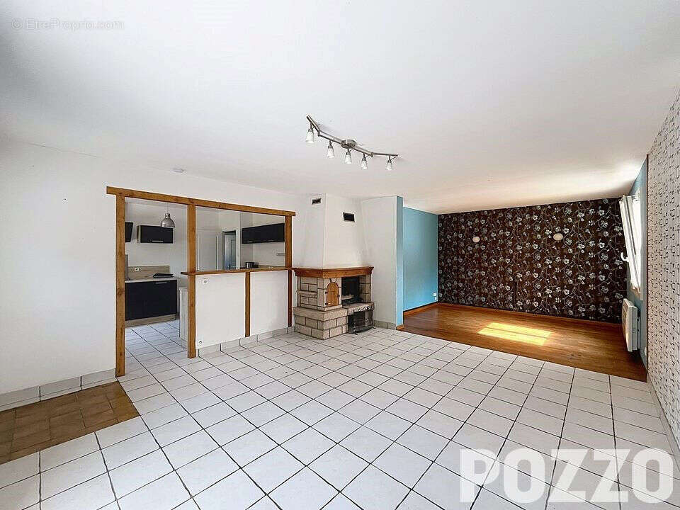 A VENDRE - Maison de 107.35 m² - proche de condé sur vire - photo 3