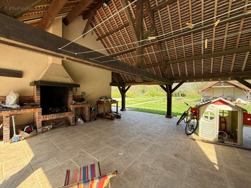 Maison à TOUCY