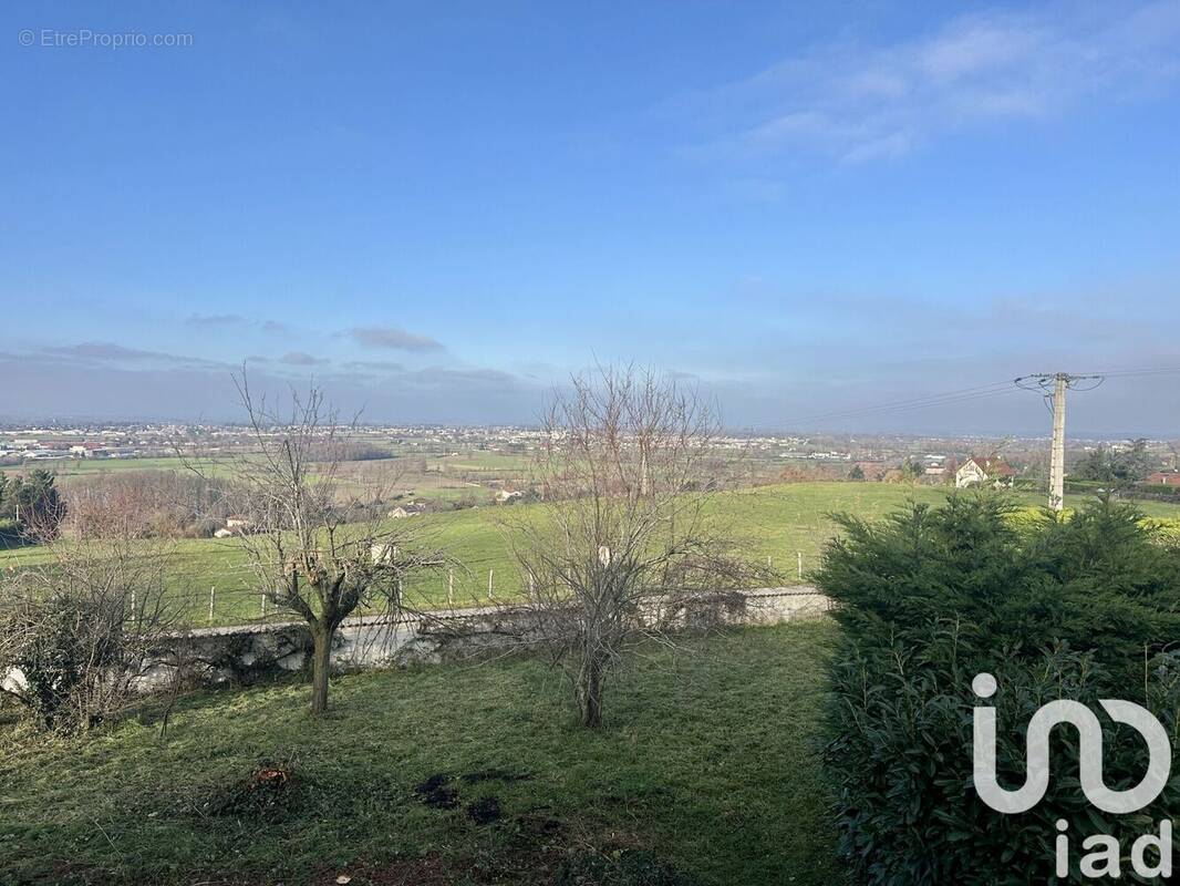 Photo 1 - Maison à SAINT-BONNET-LES-OULES