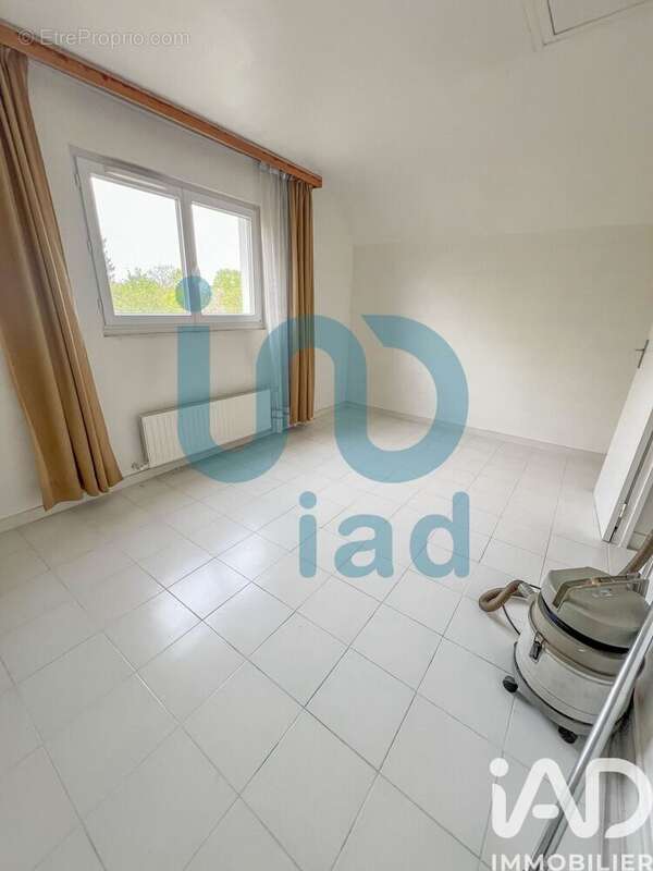 Photo 9 - Terrain à GERMIGNY-L'EVEQUE