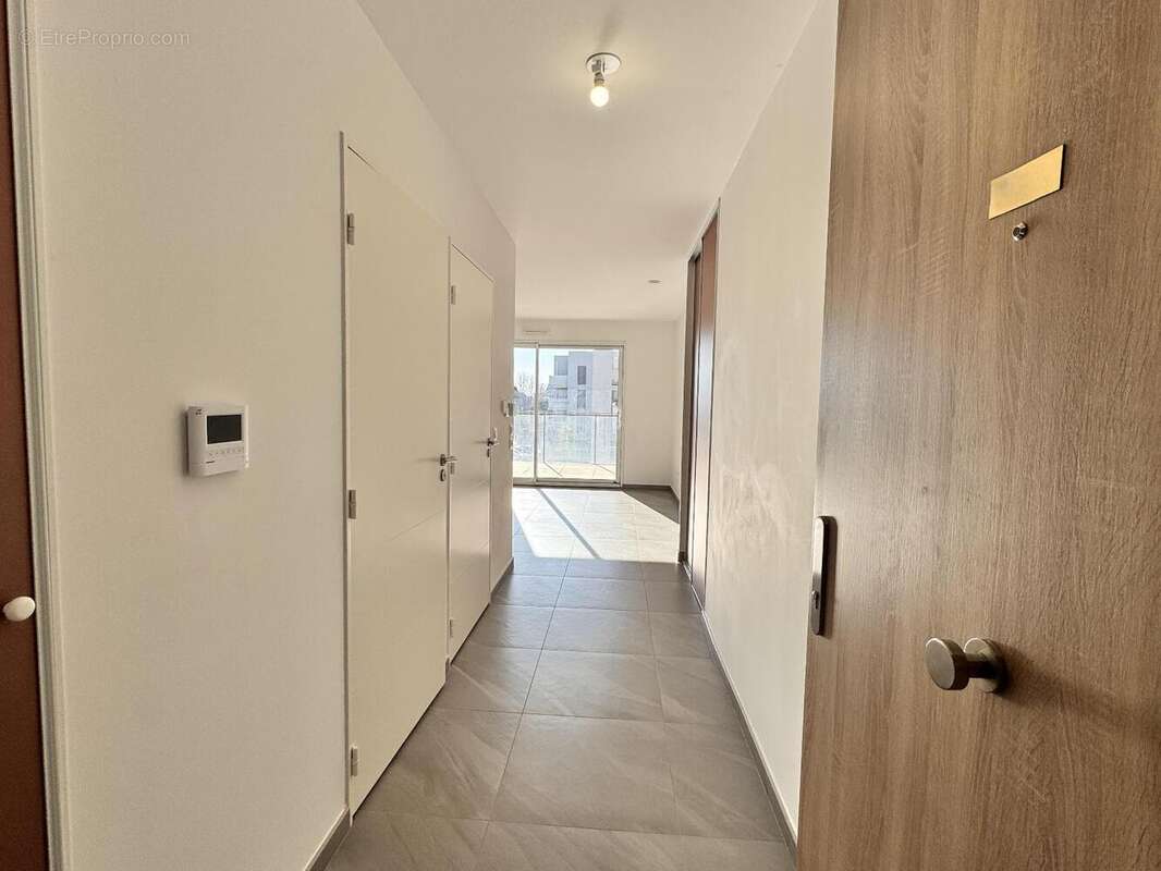   - Appartement à SAINT-CYR-AU-MONT-D'OR