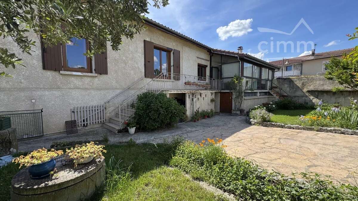 Maison à PEYRAUD