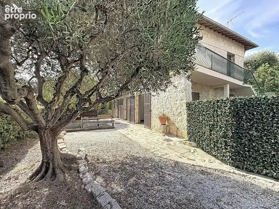 Nice Napoléon III - villa individuelle 140 m² - terrain -double garage. - photo 2