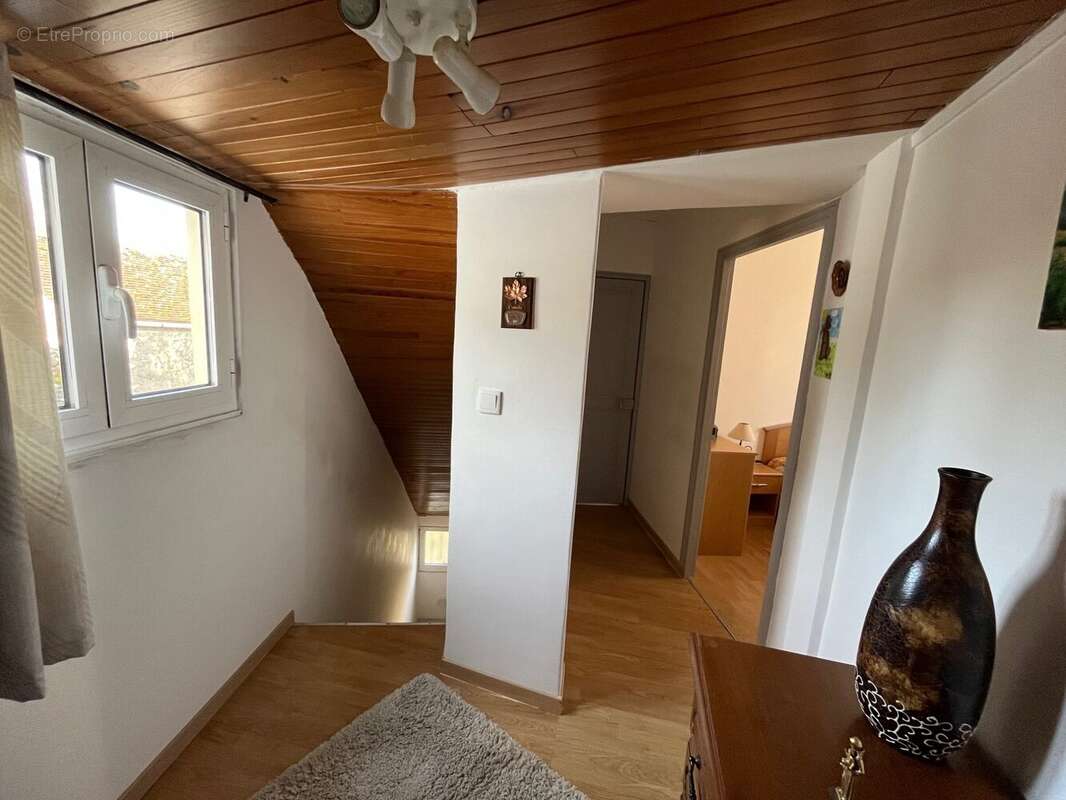 Maison à TOUSSON