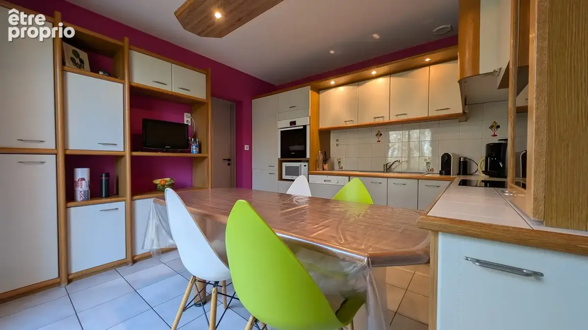 Maison familiale 130 m2   Grand terrain   Centre des Landes-Genusson - photo 2