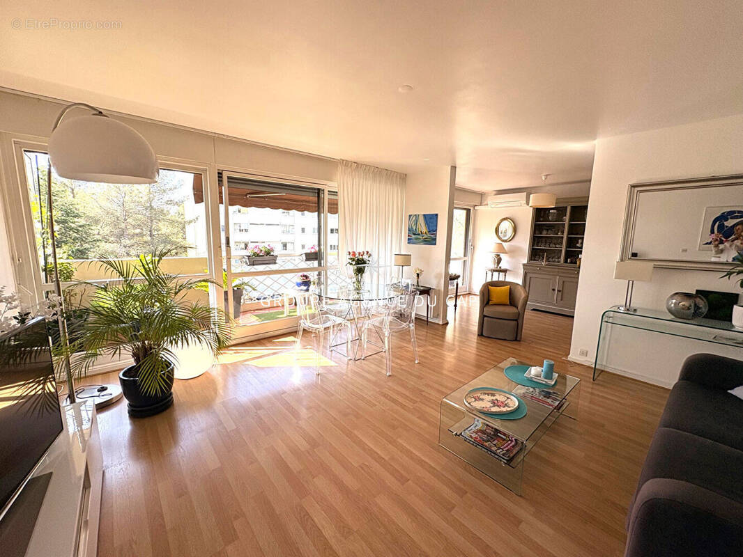 Appartement à SAINT-RAPHAEL