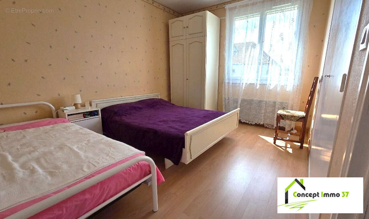 Maison à LA VILLE-AUX-DAMES
