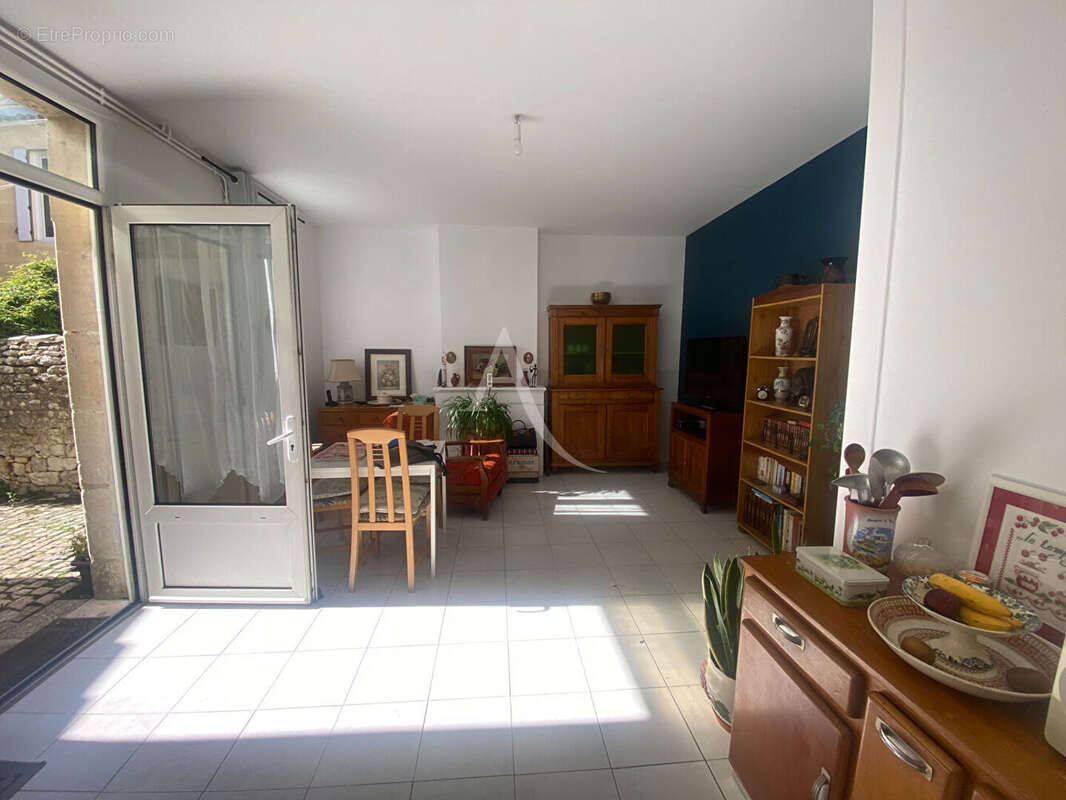 Maison de fond de cour avec extérieur et dépendance - photo 2
