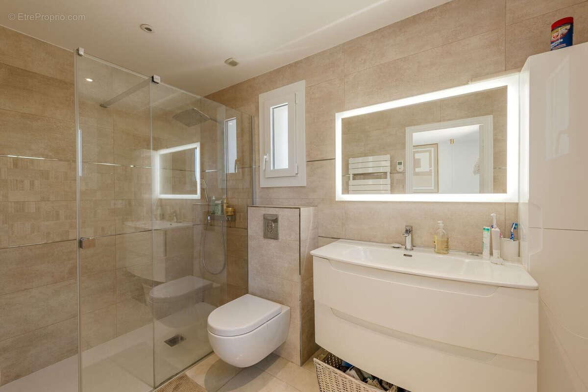 Villa rénovée 4 chambres  boulouris proche plages et commerces - photo 6