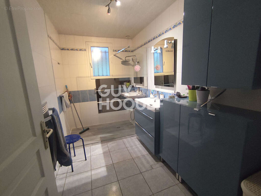 Maison à BUSSY-ALBIEUX