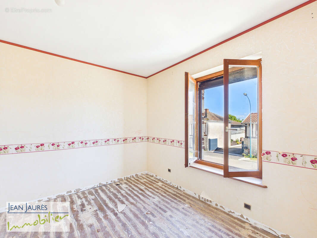 RADONVILLIERS : Maison de village avec grenier aménageable - photo 25
