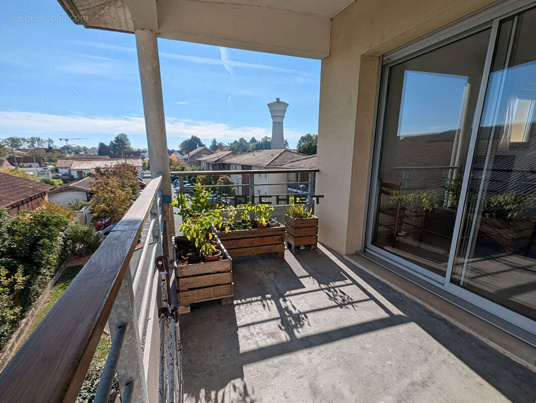 Appartement à COUTRAS