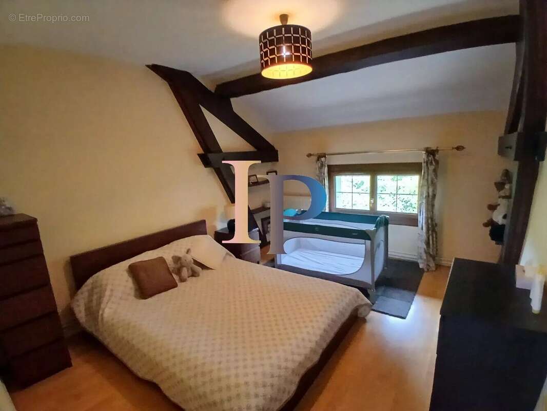 Maison 210 m² à Charlieu  - photo 20