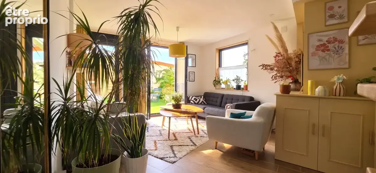 Maison à SAINTE-LUCE-SUR-LOIRE