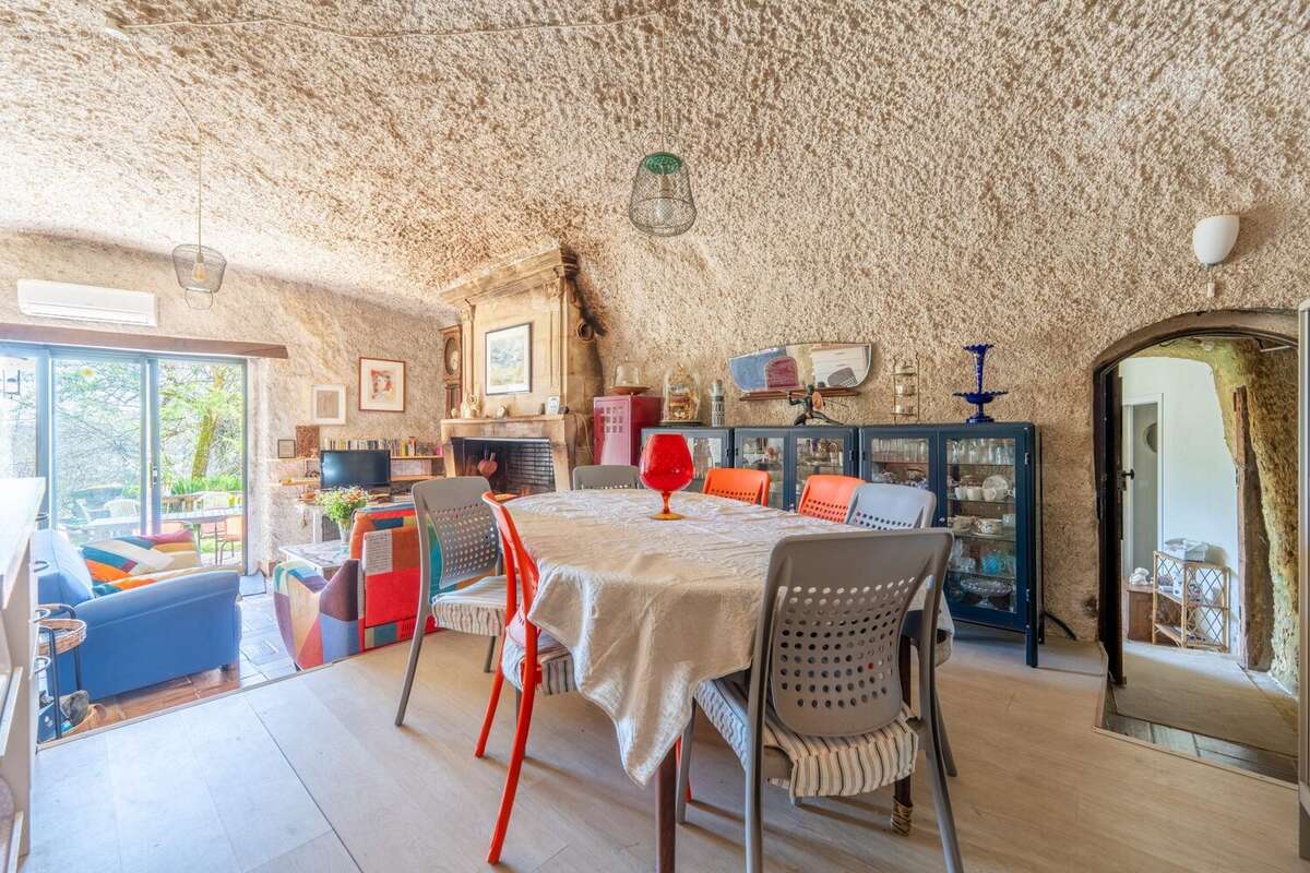 Maison à SAINT-ETIENNE-DE-CHIGNY