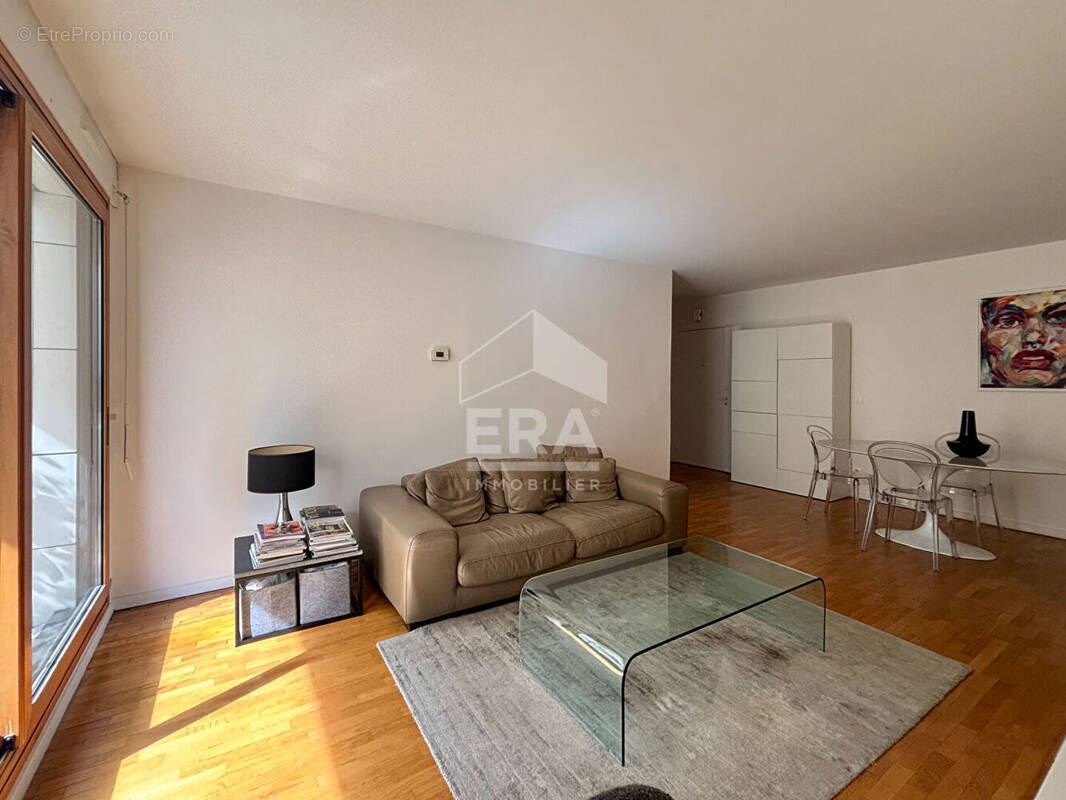 Appartement à LEVALLOIS-PERRET