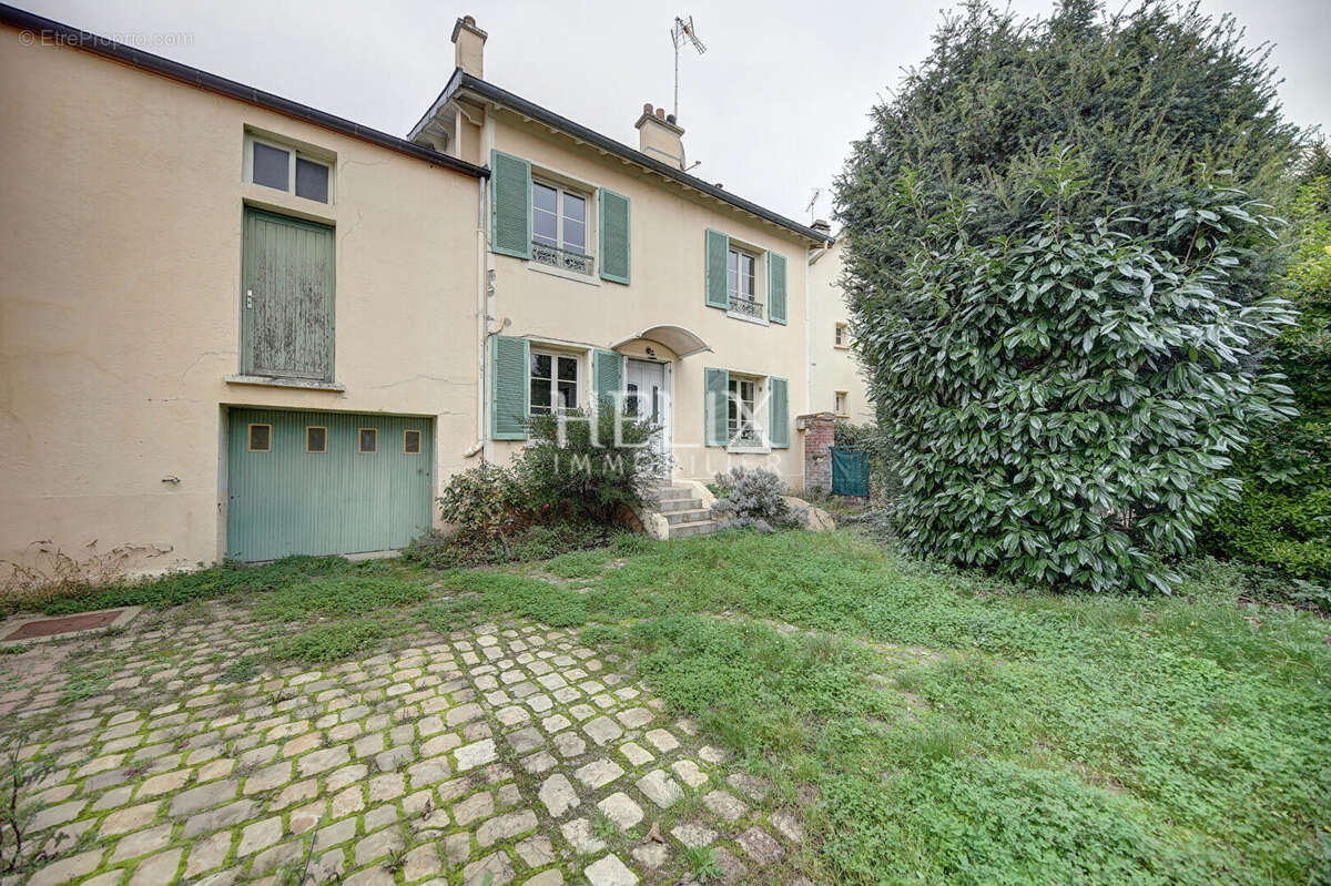 Maison à LE PECQ