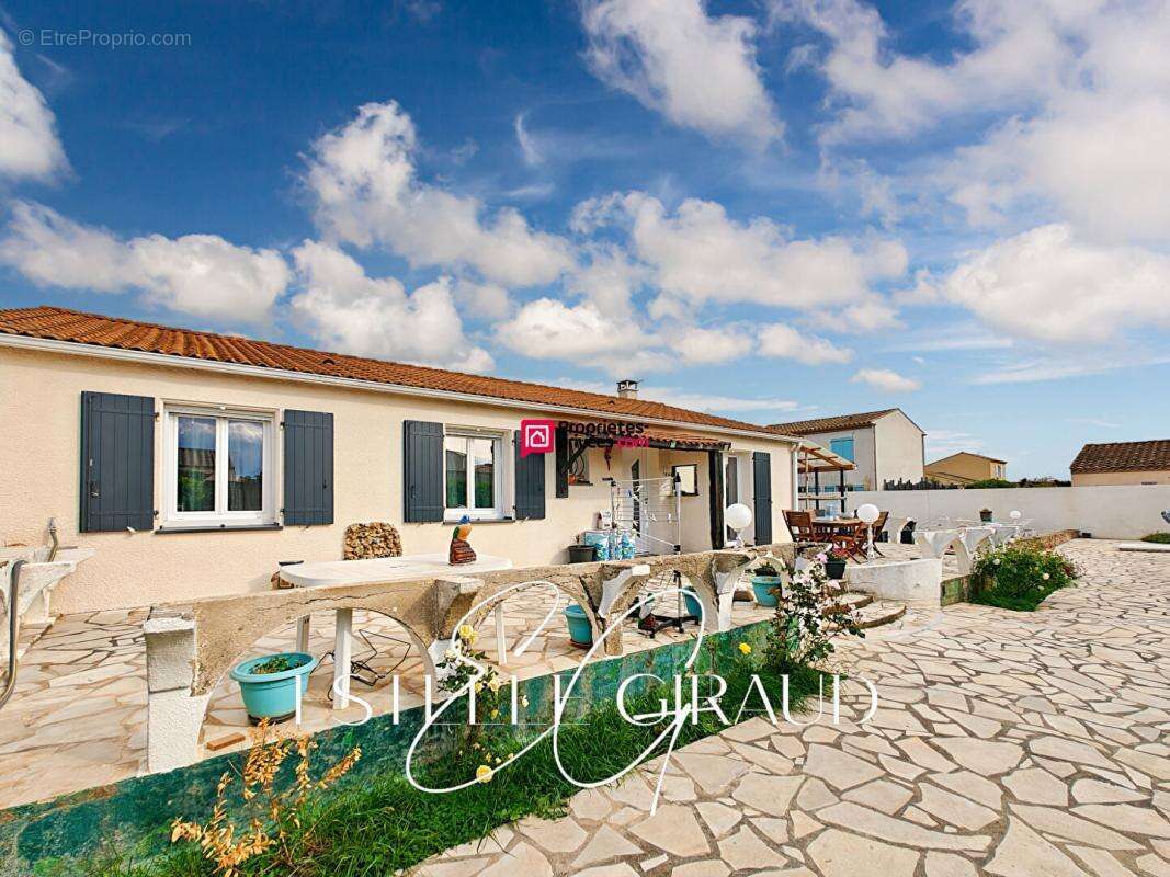 Au Somail : Villa 4 faces avec piscine, rénovée, prête à vivre - photo 14