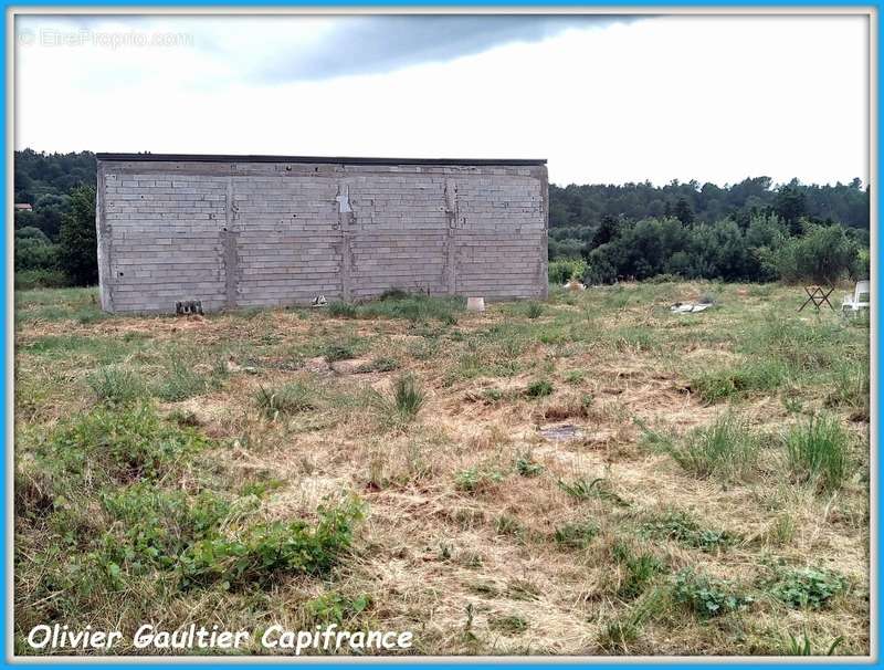 Terrain à TOUROUZELLE