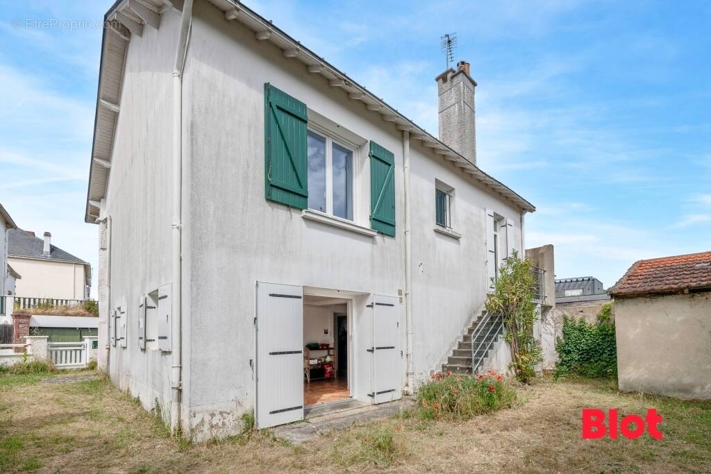 Maison à LE POULIGUEN