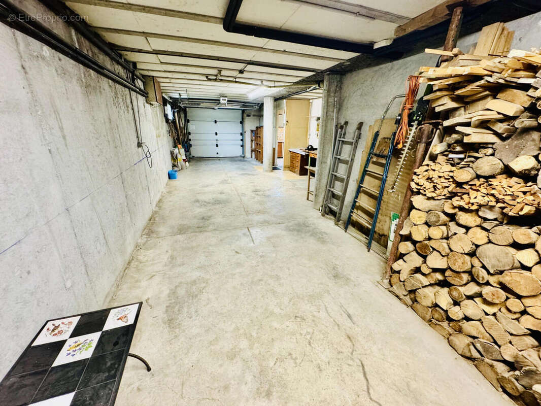 ss sol garage - Maison à FEIGERES