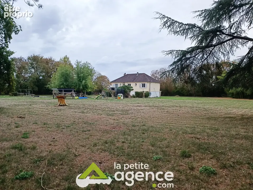 Maison 3 chambres sur près d'un hectare de terrain - photo 21