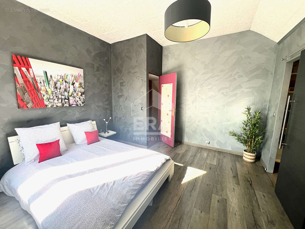 Maison à MONTEREAU-FAULT-YONNE