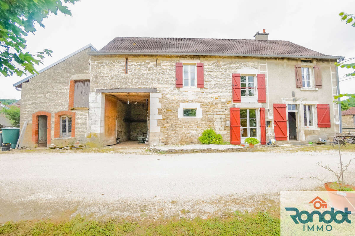 Maison à CUSSEY-LES-FORGES