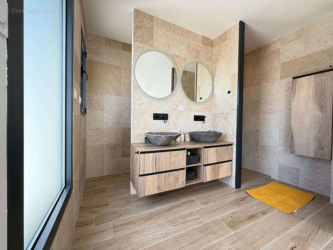 Maison à CHATELLERAULT