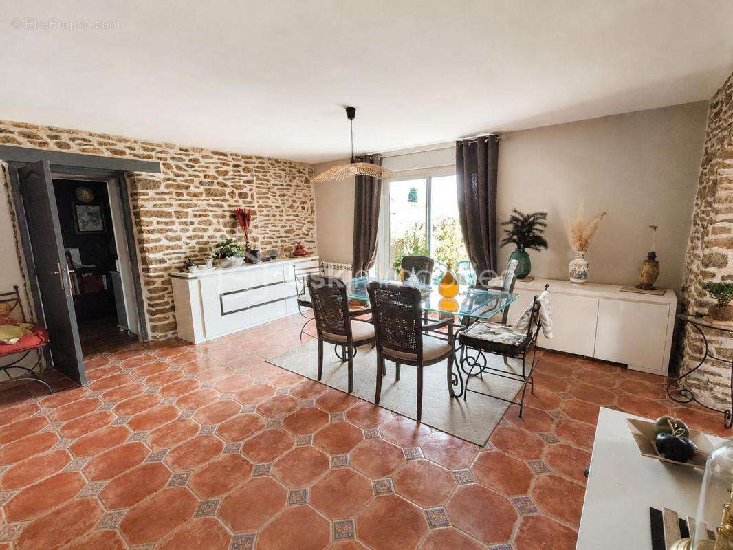 Meneac longere a vendre centre ville - photo 6