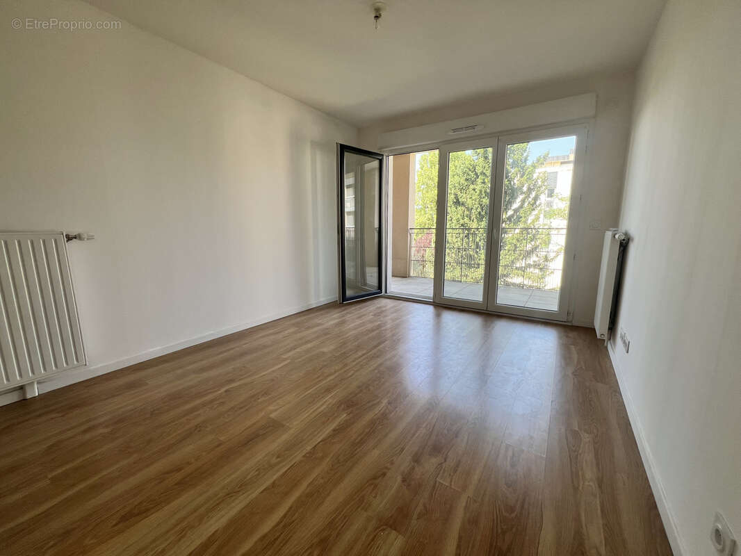 Appartement 2 pièces de 40 m2 avec balcon, parking et cave - photo 5
