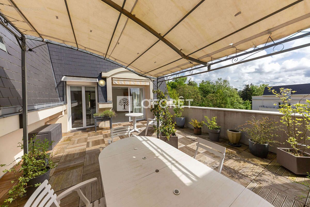 Appartement à EMERAINVILLE